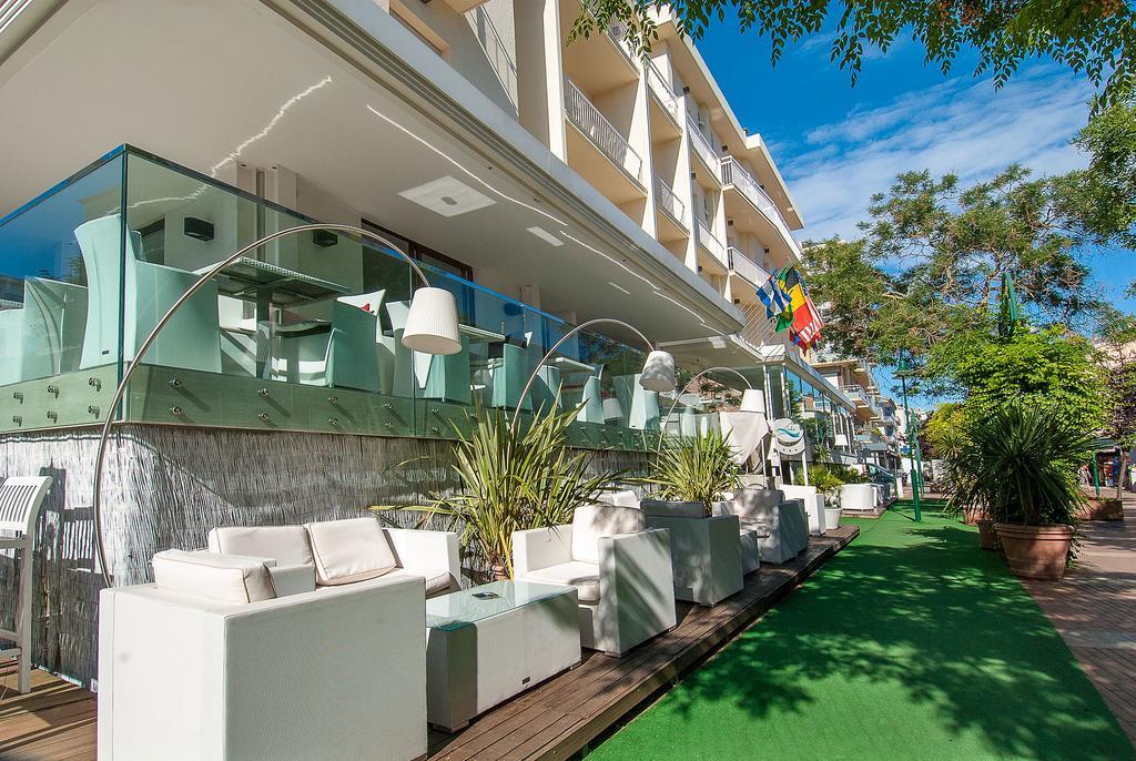 Hotel Lido Cattolica Exterior photo